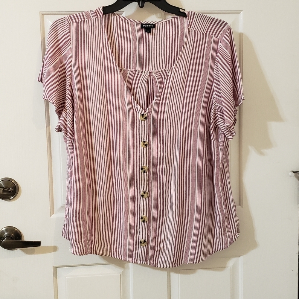 Torrid Women's Off White and Burgundy Striped Top Size 1